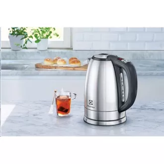 Electrolux EEWA 7700 rychlovarná konvice