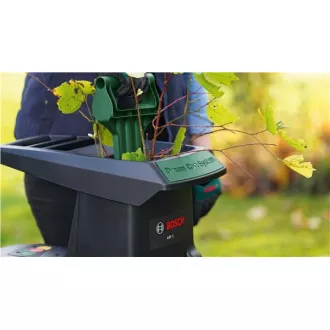 BOSCH AXT 25 D, tichý kompostovač, 2.500 W, kapacita střihu, max. průměr větví 40 mm