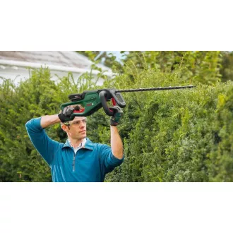 BOSCH UniversalHedgeCut 18V-50, akumulátorové nůžky, 18 V, délka čepele 50 cm, rozteč zubů 20 mm, akumulátor 2.5 Ah