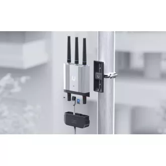 UBNT UMR - Industrial Mobile Router UBNT UMR - Industrial Mobile Router