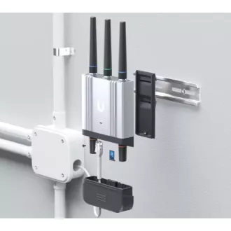 UBNT UMR - Industrial Mobile Router UBNT UMR - Industrial Mobile Router