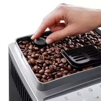 DeLonghi Magnifica S Smart ECAM 250.23.SB automatický kávovar, 1450 W, 15 bar, vestavěný mlýnek, stříbrná