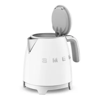 Smeg KLF05WHEU, mini rychlovarná konvice, 0, 8 l / 3 šálky, 1400 W, styl 50. let, bílá