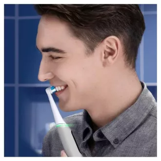Oral-B iO Series 6 Grey Opal elektrický zubní kartáček, magnetický, 5 režimů, tlakový senzor, AI, pouzdro