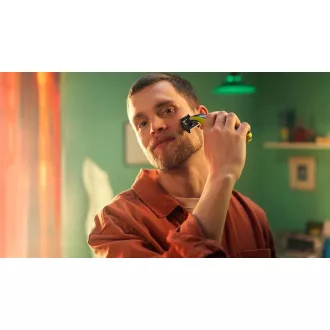 Philips OneBlade QP2724/10 zastřihávač na tvář, USB nabíjení, 3 hřebeny, vodotěsný Philips OneBlade QP2724/10 zastřihávač na tvář, USB nabíjení, 3 hřebeny, vodotěsný