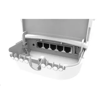 MikroTik RouterBOARD OmniTik 5 ac PoE, 720MHz CPU, 128MB RAM, PoE out, 5x GLAN, 5GHz Wi-Fi, 2x7.5dBi, 802.11a/n/ac, vč. L4