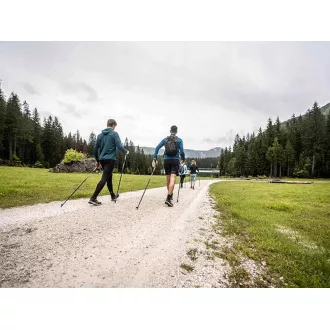 Trekingové hole Nordic Walking s ergonomickou, korkovou rukojetí, 135 cm, 2 ks, Černá