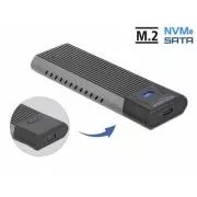 Delock Externí kombinované pouzdro USB Type-C™ pro M.2 NVMe PCIe nebo pro SATA SSD - beznástrojové