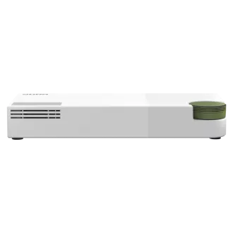 QNAP řízený switch QSW-M2108-2C (8x 2,5GbE RJ45 a 2x kombinované 10GbE SFP+ / RJ-45)