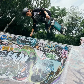Freestyle přilba NKX Brain Saver, Pirate
