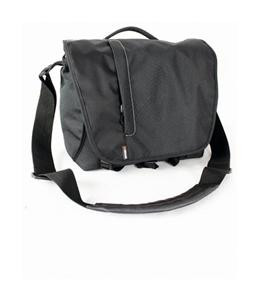 Levně BRAUN taška KENORA 330 (31x14x24,5 cm, černá)